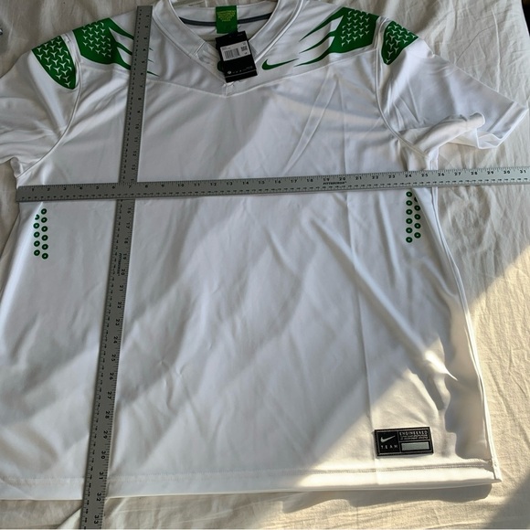 NIKE OREGON DUCKS XXL FOOTBALL JERSEY TEAM ISSUE NWT DB3042-100 WHITE BLANK HTF - Picture 13 of 14